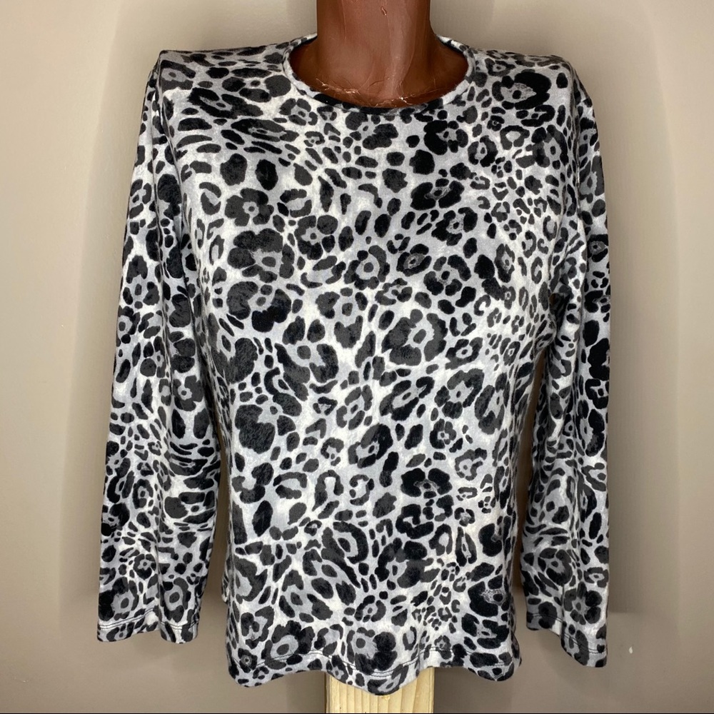 Jones NY, petite three quarter sleeve cheetah top